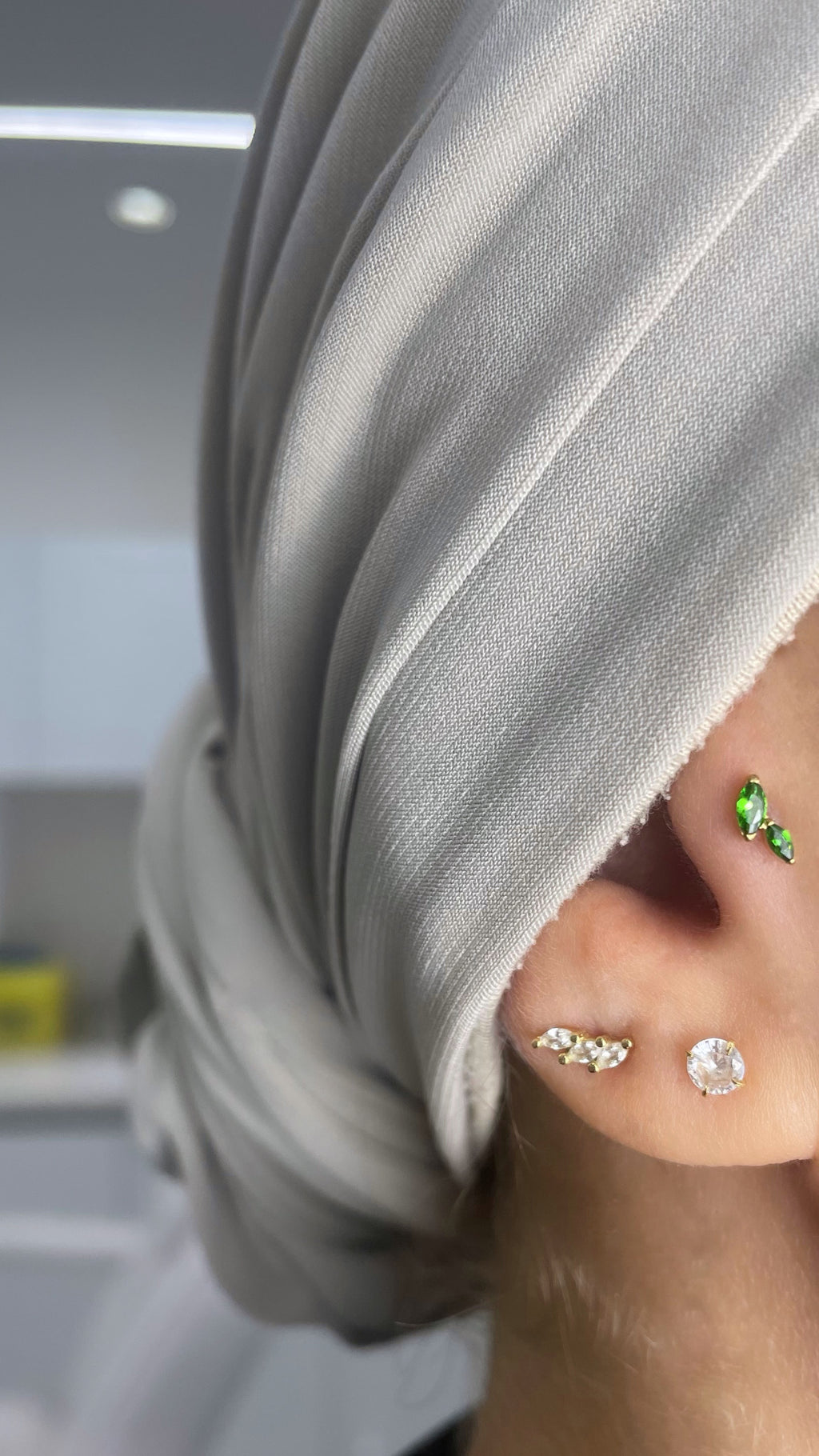 Wing Emerald Titanium Flat-Back