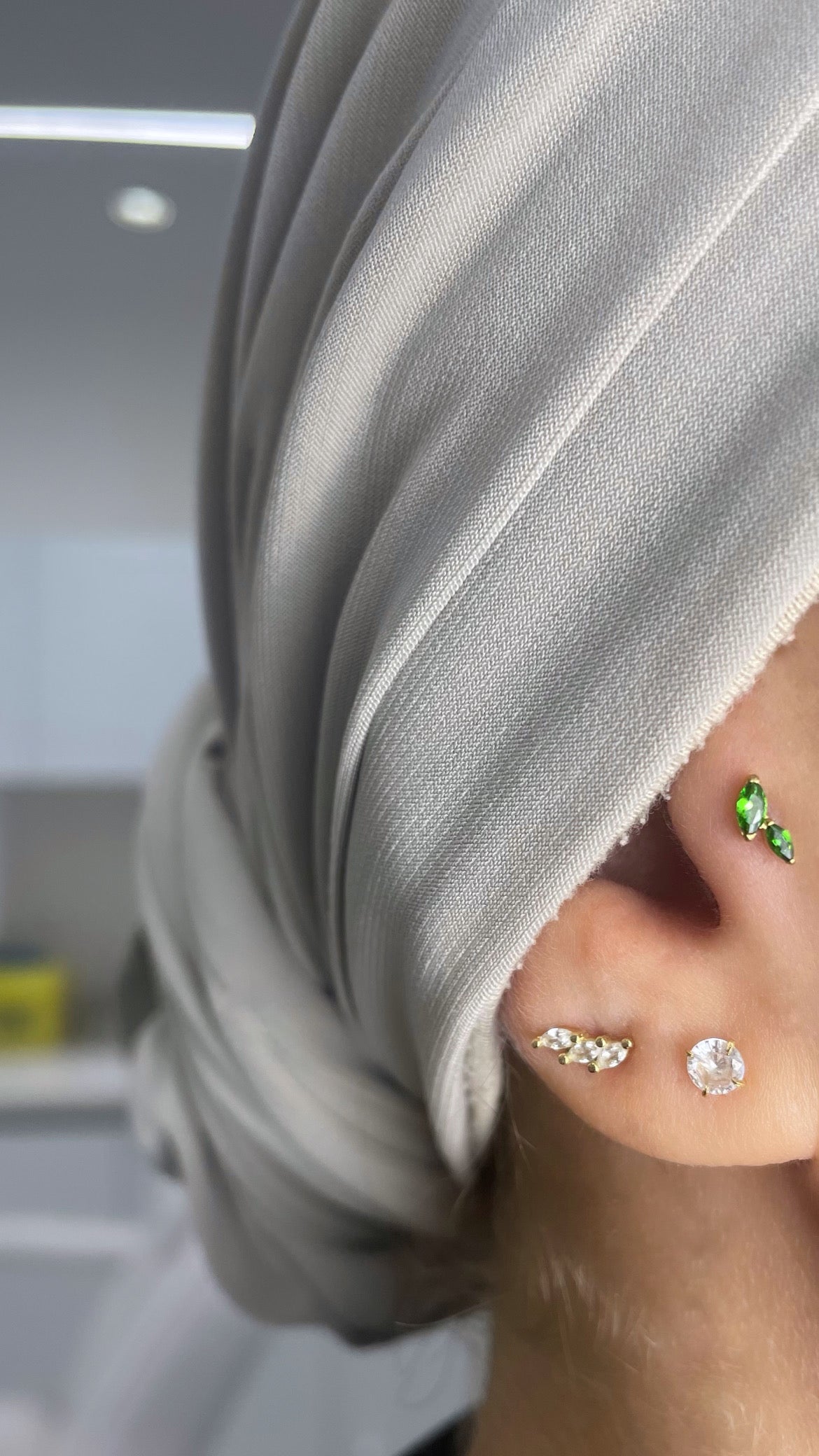 Wing Emerald Titanium Flat-Back